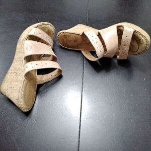 Born Women's Open Toe Wedge/Slide Sandle    Size  8M